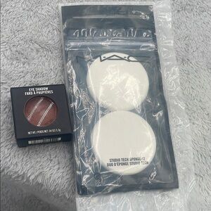 White Studio Tech Mac  Sponge Duo and Mac antiqued veluxe pearl Eye Shadow